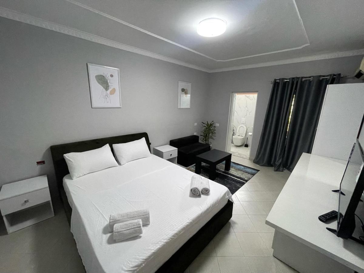 Hotel Villa Ferrari Tirana Exterior photo